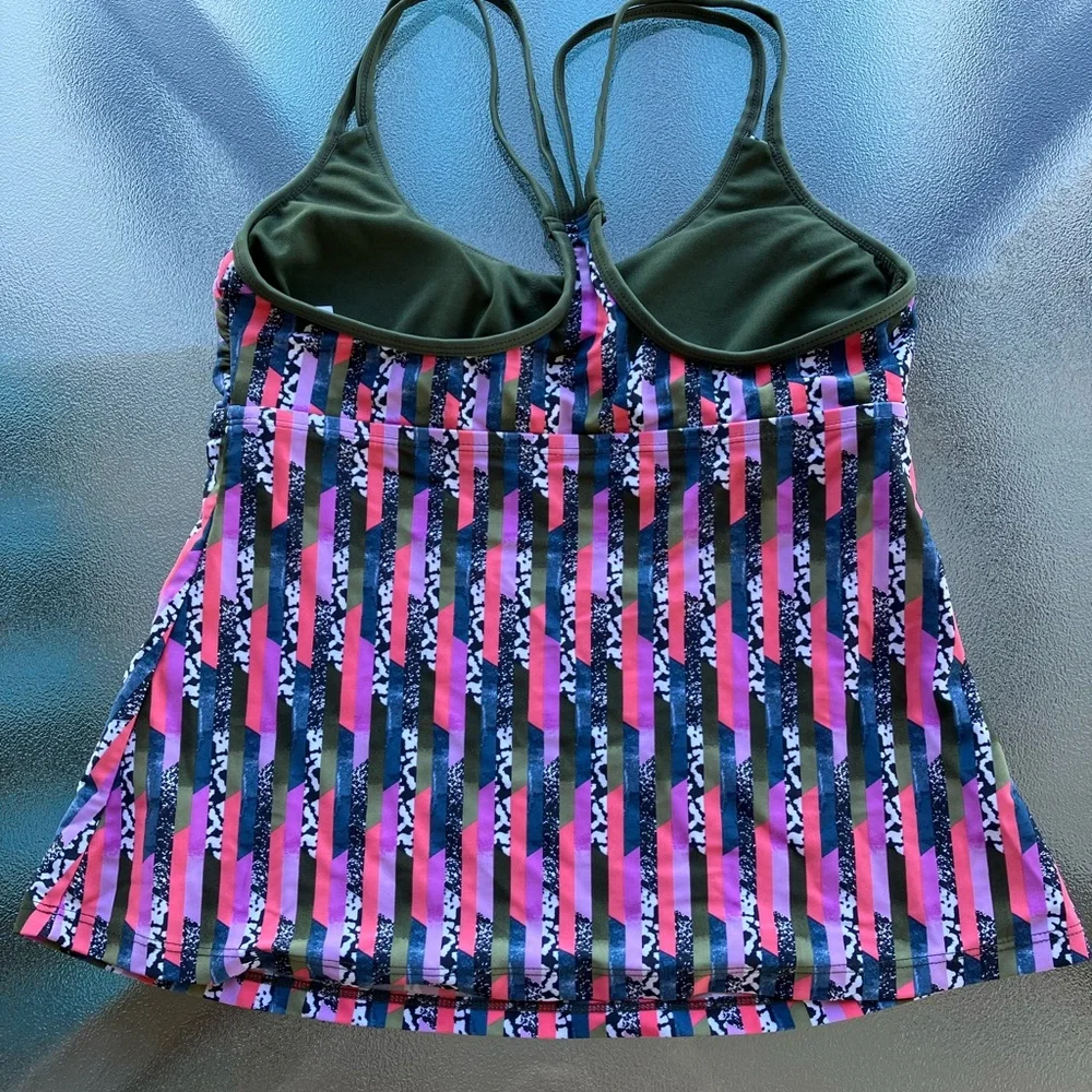 Women’s/juniors tankini swimwear